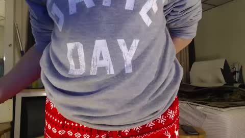 putiputi4u online show from January 4, 1:10 am