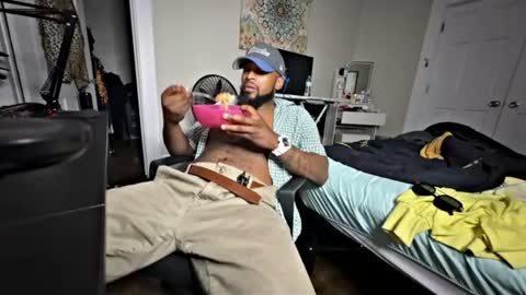 qbizzle3 online show from July 28, 2:42 am