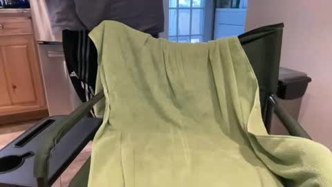 qualitative online show from April 3, 1:01 am