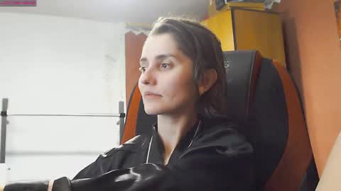 Lola online show from March 5, 4:24 pm