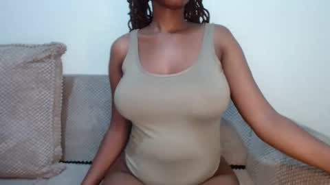 queen74890 online show from November 17, 12:57 am