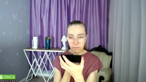 Snapshot of queen_a_n_i chatting on February 8, 9:24 am A N I  Ill be here on December 1st online show from February 8, 9:24 am