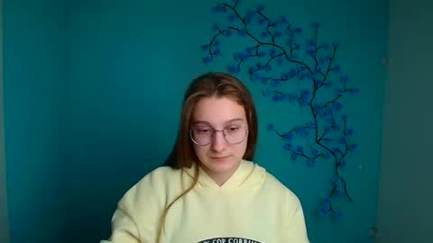 Amelie online show from March 1, 12:31 pm