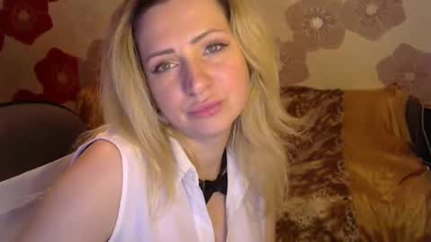 Queen Daenerys online show from December 15, 9:20 pm