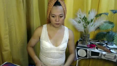 queen_ennah online show from July 3, 8:08 am