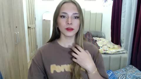 shawny online show from April 12, 2:37 am