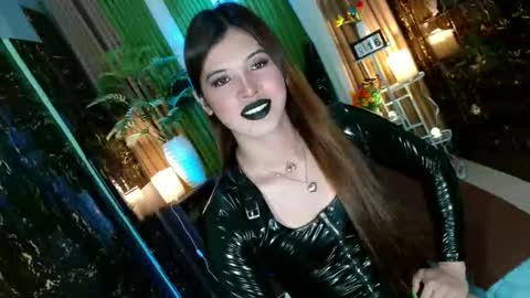 Kendal  online here from 6am-3pm philippine time online show from October 16, 12:32 am