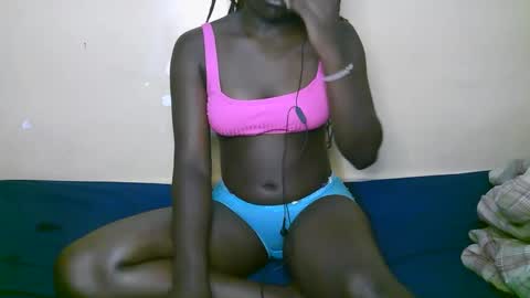 queen_latasha online show from January 8, 3:23 am