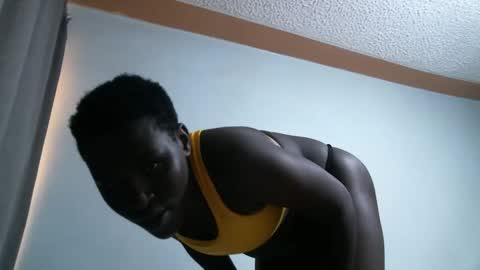 Queen online show from December 22, 6:53 am