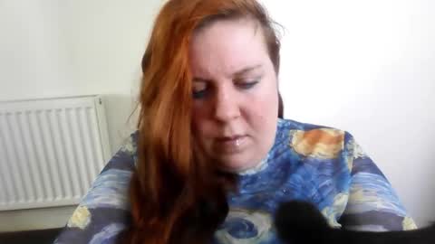 queen_o_swords online show from March 3, 1:51 pm