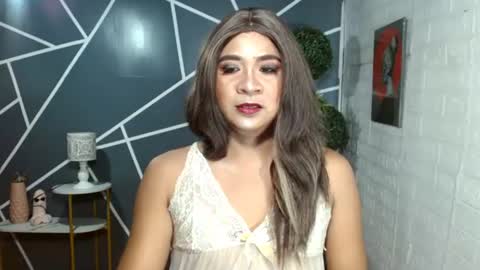 queen_tracy online show from June 12, 11:09 am