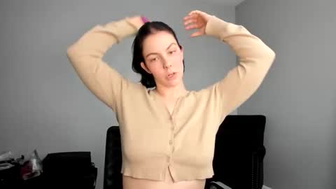 Queen Blaire online show from December 3, 9:48 pm