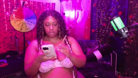 Queen Cherise Roze online show from March 31, 4:13 am