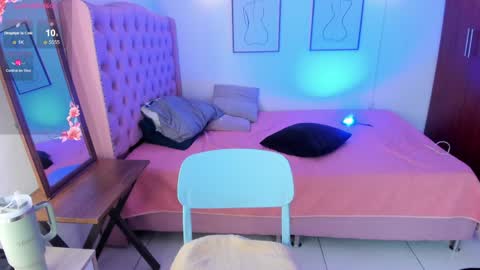 Andrea  online show from April 8, 1:25 pm