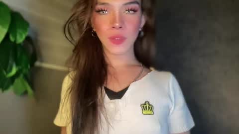 QUEEN online show from November 30, 9:27 am