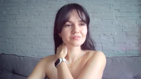 QueenOfModels online show from November 26, 8:55 am