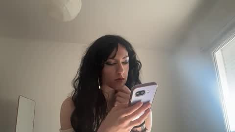 queenselket online show from May 13, 4:16 pm