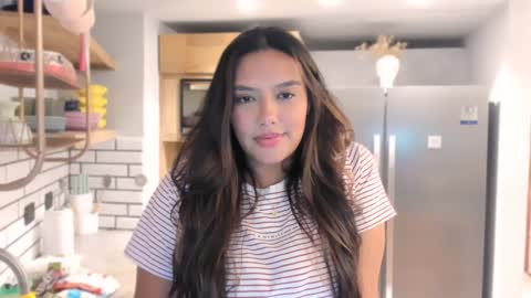 Val  -  online show from December 4, 3:09 am