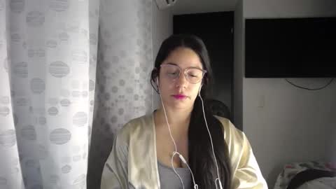 Paola online show from March 27, 4:51 am