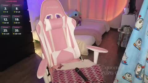 queenx_lexy online show from April 22, 9:00 pm