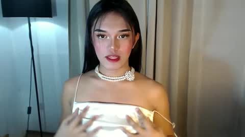 Your queenly yana online show from February 23, 5:29 pm