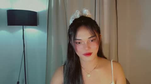 Your queenly yana online show from February 15, 11:47 pm