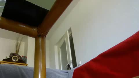 quetequeres online show from March 1, 8:51 am