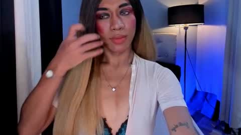 quinn_octavia online show from July 8, 12:30 pm