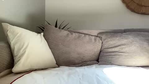 Quinnyelena online show from March 15, 12:41 pm