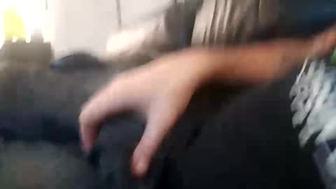 Snapshot of r27822204 chatting on February 3, 4:25 am r2424 online show from February 3, 4:25 am