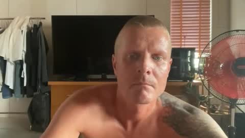 rabbit_eyes69 online show from May 16, 2:30 am