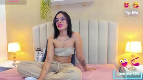 Rachel Donnelly online show from July 7, 2:24 am