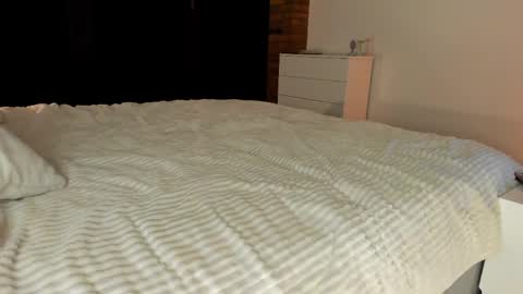 Sherryl online show from March 27, 7:04 pm