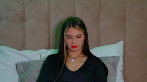 RachellSimpson online show from March 8, 7:09 pm