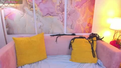 Snapshot of rachelpirce chatting on January 15, 8:51 am Rachel online show from January 15, 8:51 am