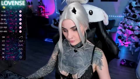 Snapshot of rachelqueen_ chatting on January 11, 8:10 pm  Miko Pleasee help me get 100 likes online show from January 11, 8:10 pm