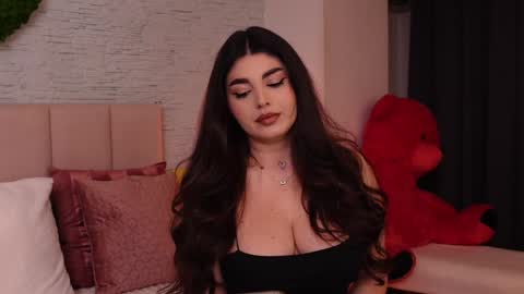 RachelSwaan online show from February 6, 6:40 am