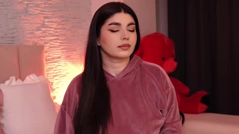 RachelSwaan online show from March 7, 4:45 am