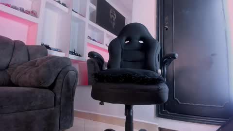 Radiant Naomi online show from March 17, 11:26 am