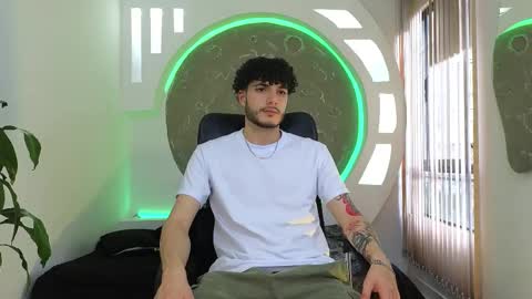 R A F A E L online show from October 3, 9:23 pm