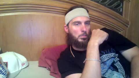 Snapshot of raidersman757 chatting on October 25, 5:41 am hitman online show from October 25, 5:41 am