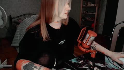 Kate online show from April 4, 2:57 pm