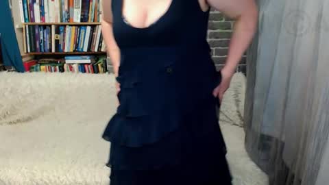 rainbowladyy online show from November 18, 2:42 pm