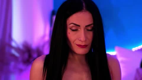 RaisaVawn online show from January 7, 6:40 am