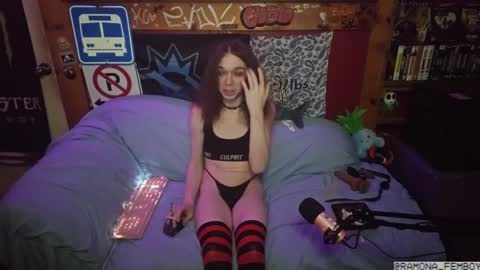 Snapshot of ramona_femboy chatting on September 27, 2:53 am ramona_femboy online show from September 27, 2:53 am