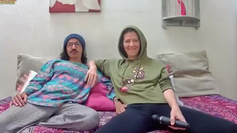 MR  DJ Randomshuffle  friends playing with sexual energy live - OMG we are back online show from February 9, 3:23 pm