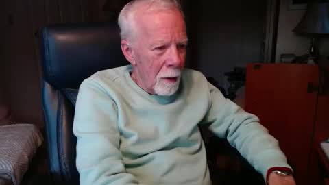 Snapshot of ranger1001 chatting on February 1, 9:40 pm ranger1001 online show from February 1, 9:40 pm