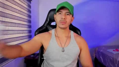 Jonas online show from November 10, 6:43 pm