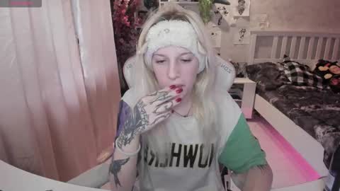 Rapunzel online show from October 30, 1:33 pm