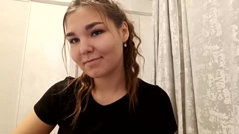 Synthia  FIrst day here  online show from December 21, 3:40 pm